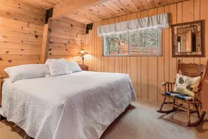 Zen Den - Walk to Slopes, Hot Tub, Fireplace, Deck, Barbecue - Image 4