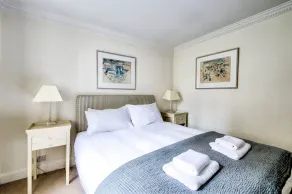 GuestReady - Peaceful 2BR near Holyrood Park - Image 4