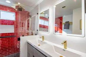 Luxurious & Cozy ⛱SUNNY PRIVATE Pool★PETS ALLOWED★PVT Yard★Arcade Game Room - Image 2