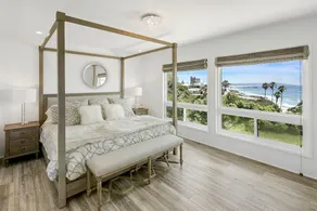 Ocean Front Home, Living the Dream - Image 5