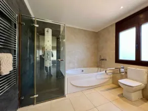 Maison Judibar avec barbecue et piscine avec jacuzzi à Calonge, Costa Brava - Image 4