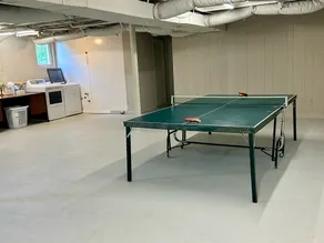 Humble Family Escape with Ping-Pong, Near Downtown Hickory - Image 2