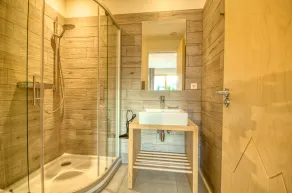 Modern apartment next to golf course with great view, 900 m to the ski lifts - Image 5