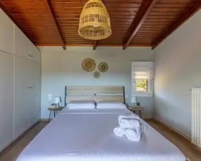 Luxury Garden Villa - Elegant rural retreat, heated pool - Image 5