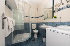Villa Divna -Old family House With Private Pool and beautifoul see wiew - Image 2