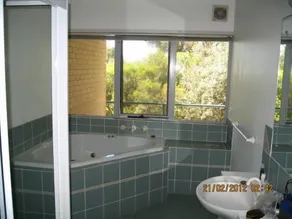 The Dunes, Broulee Beach, Luxury 3 bedroom, 2 bathrooms, linen provided. - Image 2