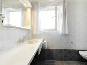 Lovely apartment for 4 people with pool, WIFI, TV, balcony and pets allowed - Image 2