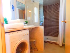 A222 Rental apartment with 2 bedrooms, swimming pool, parking, Roses - Image 3