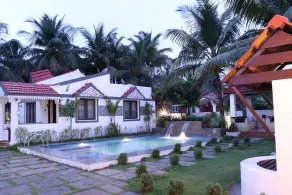 Beautiful villa w/Private swimming pool — 15 min from the beach! - Image 3