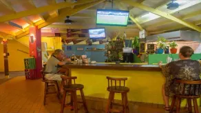 Lovely Resort on Eagle Beach - Image 4