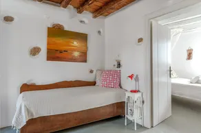 Anastasia's house Ysterni - Image 3