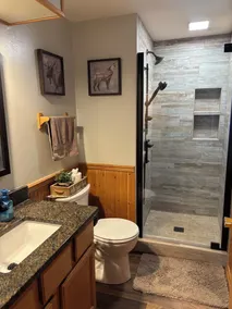 Castle Rock Lakefront Getaway / 5BR/ Sleeps 10 + Fire Pit - Image 4