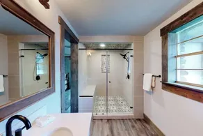 Mid-Century Modern Lake House with Private Waterfront Pool & Boat Dock - Image 2