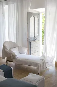 Beautiful provencal house with a view, hanging gardens & a great swimming pool  - Image 2