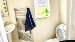 Modern four bedroom semi-detached house with off street parking 8 min drive to Wembley stadium, 5 miles to Central London - Image 3