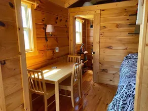 Tiny, charming mountaintop cottage with large firepit, deck and amazing views - Image 4