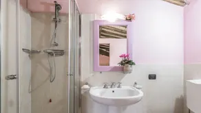 Torre Monterchi, independent villa sleeping 10 - Image 2