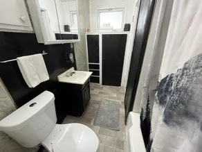 #2 Cultural Center Central Park Apartment - Image 3