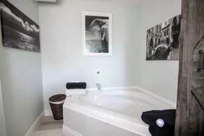 The Tuxedo Suite | The Jypsy Inn - Image 2