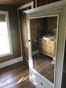 Authentic  Creekside restored farmhouse - birding  w 60 ac of wildlife trails - Image 4
