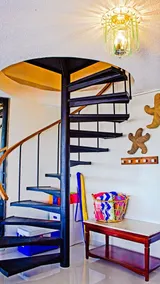 tlLuxury Penthouse Oasis, Steps to the Beach, Spacious, Pool & Near Dining - Image 2