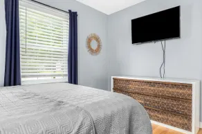 Playful and Serene-2 Bedroom home- Walk to the stadium! - Image 5