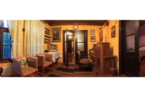 Seven Bedrooms House - Image 4