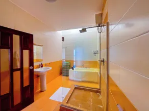 Nate's Homes & Suites - Image 3