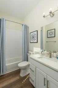 New - Lookout Views 2 Br/2BA Sleeps 8 next to OddStory Brewery! Pet friendly! - Image 4