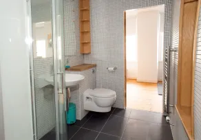 A beautiful property steeped in history on Edinburgh's Royal Mile. Sleeps 5. - Image 5