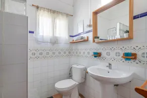 Villa 'La Blanca De Aroche' con vistas a la montaña, piscina privada y Wi-Fi - Image 3