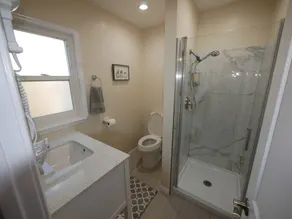 3B/2Bth + Dinning in Historical Tower District - Image 4