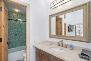 Ski In/Ski Out-30 second walk to lift- Downtown Telluride-Hot Tub-Free Parking - Image 5