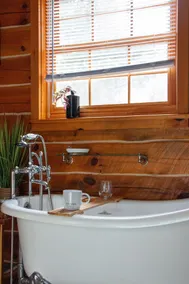 Lulu’s Lodge: Cozy Woods Cabin w/ Hot Tub + Stone Fireplace - Image 4