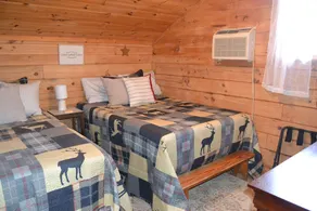Cozy Pet Friendly Mountain Log Cabin in the Smokies with Deck and fire pit. - Image 3