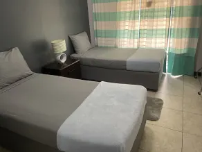 Sweet Kensville: Elegant King Suite in New Kingston - Image 4