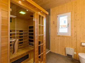 Lavish Wooded Chalet with Sauna & Jacuzzi in Hohentauern - Image 3