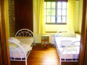Pretty Cottage in grounds of Chateau with heated pool - Image 2