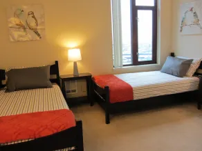 Modern Downtown Unit vid hamnen steg med fantastisk panoramautsikt över vattnet!  Slå samman! - Image 4