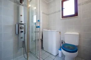 Penthouse 2 bedrooms near city center - Image 3