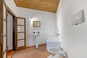 Teseo House | Lake View & Terrace - Happy Rentals - Image 5