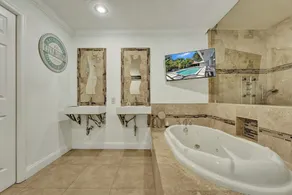 Resort style in the city of fort lauderdale - Image 4