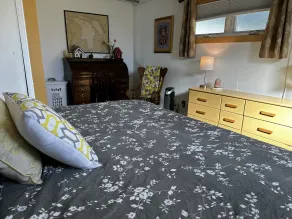 Cozy Water Front Cottage - Image 3