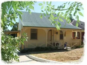 Ambrose Cottage Castlemaine - Image 5