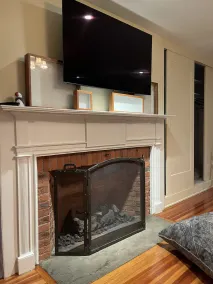 200 yr old Historic Farmhouse in Walkable City Neighborhood - 35 min to Saratoga - Image 2