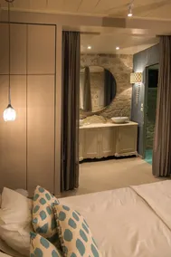 Profitez de la relaxation de la vie chic balnéaire dans une villa traditionnelle en pierre - Image 4
