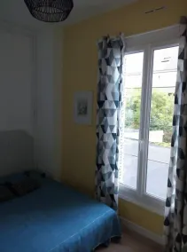 LARGE 5-ROOM BEACHFRONT AND CENTRE - Image 5
