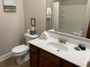 The Cozy Queen's Flat | No Steps | Gated Community - Image 4