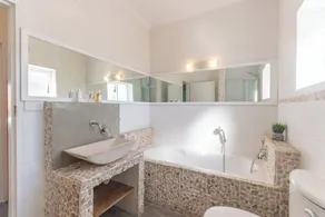 Cape Town 4U Guesthouse - Image 3