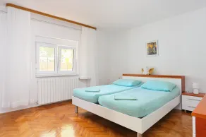 Two bedroom apartment near beach Arbanija, Čiovo (A-18661-a) - Image 4